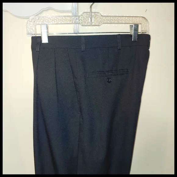 Black Hagar Pleated Dress Pants, 33x32 - Picture 4 of 8